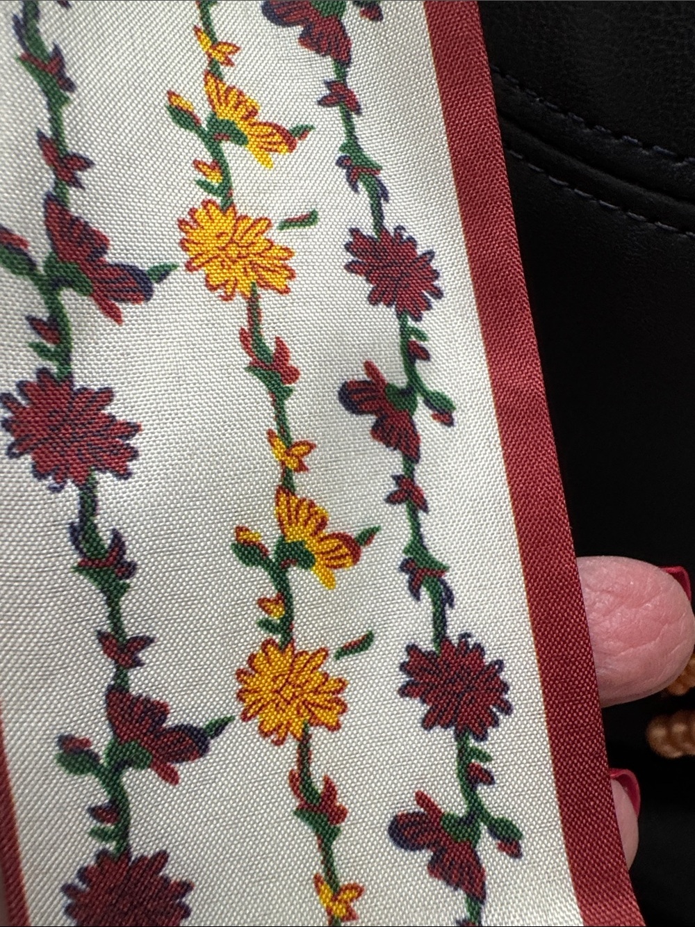 Bag Brooch with Floral Scarf - Picture 3 of 5